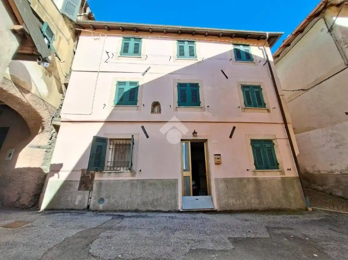 Casa indipendente in vendita a Crocefieschi