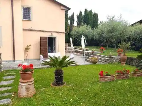 Villa in vendita a Seravezza