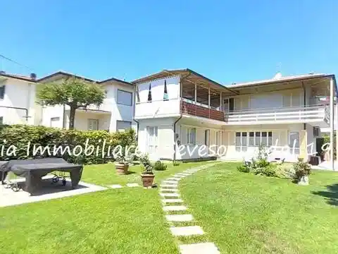 Villa in affitto a Pietrasanta