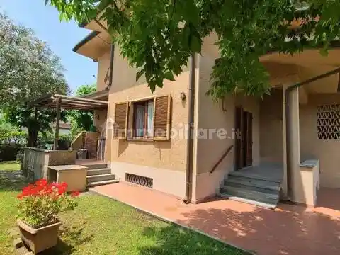 Villa in affitto a Pietrasanta