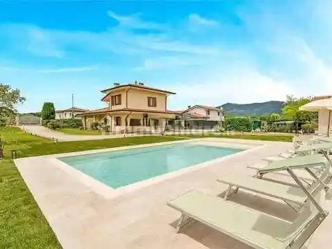 Villa in affitto a Pietrasanta