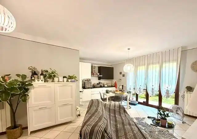 Appartamento in vendita a Alto Reno Terme