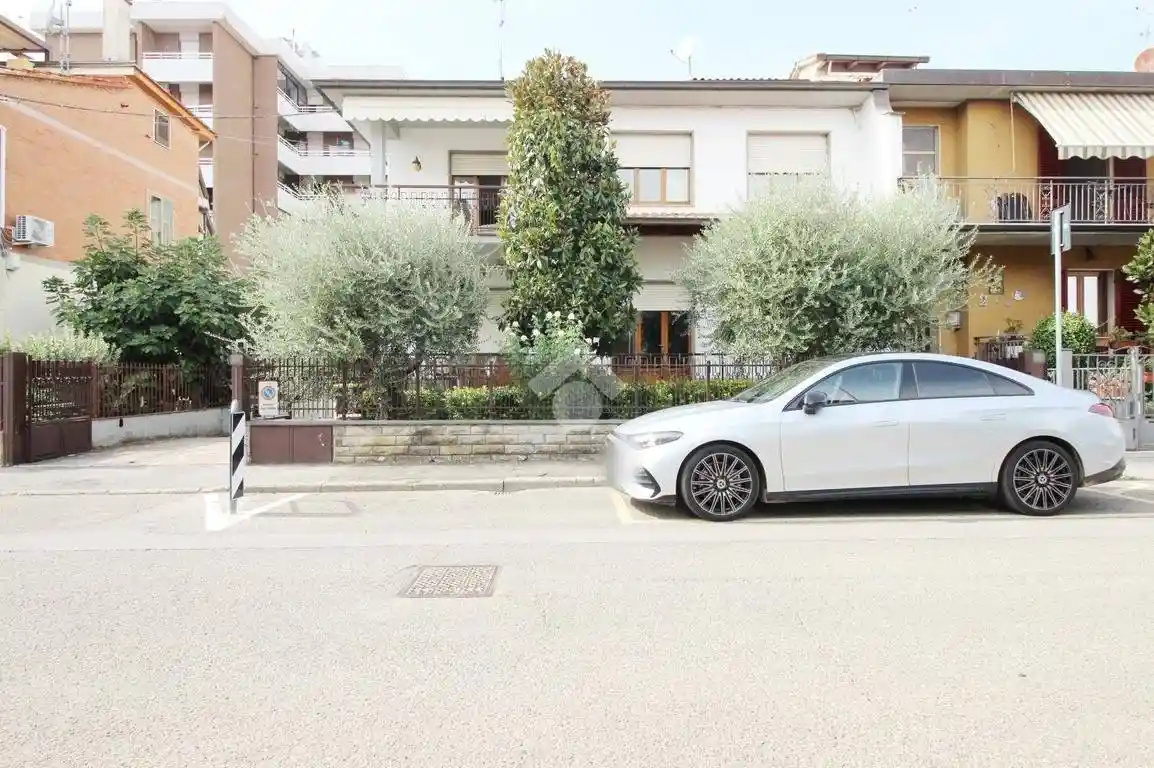 Villa in vendita a Prato