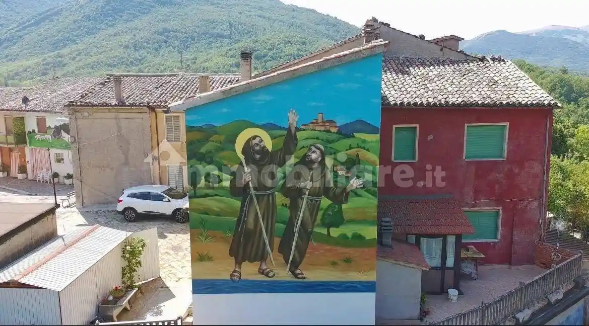 Casa indipendente in vendita a Fabriano