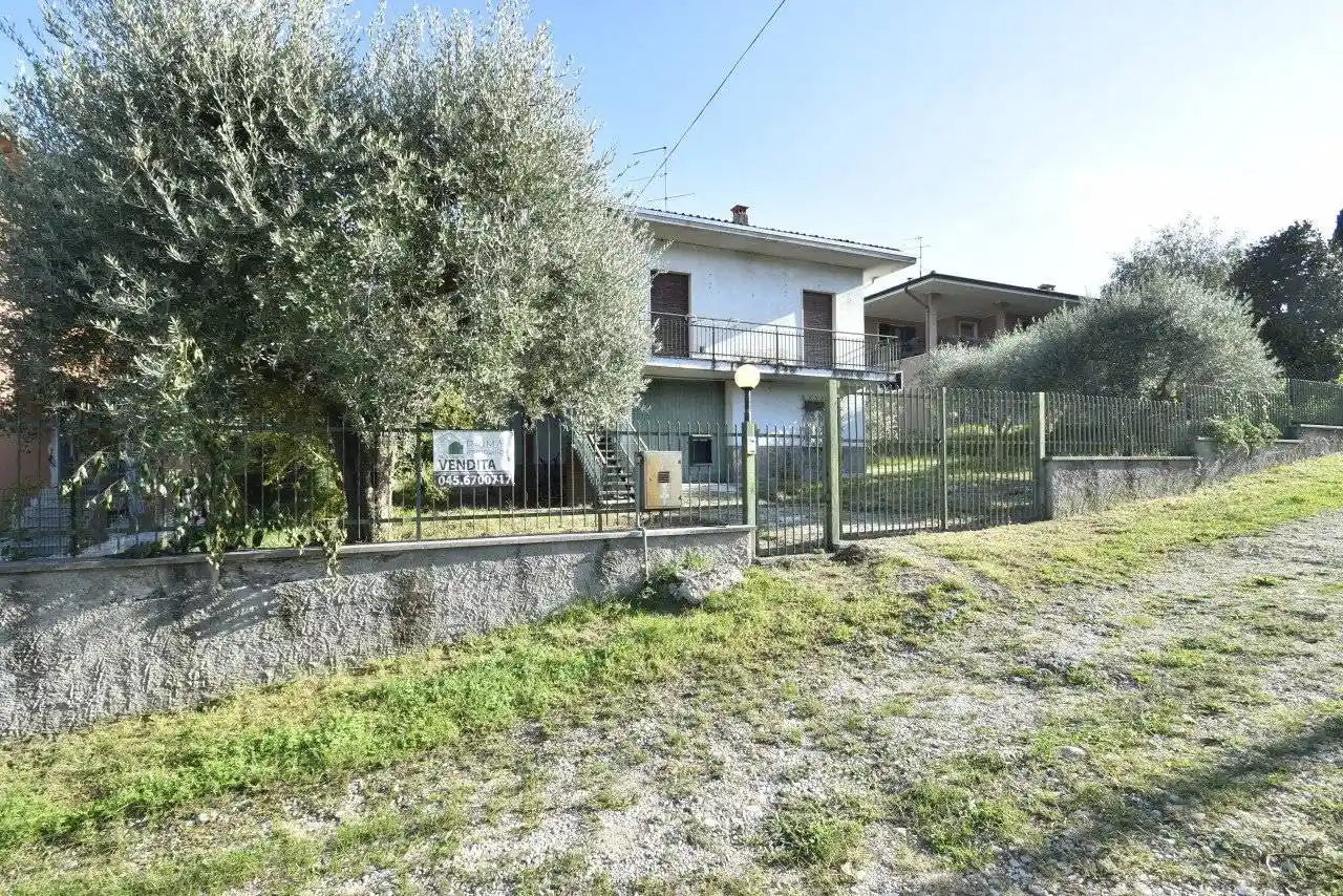 Casa indipendente in vendita a Bussolengo