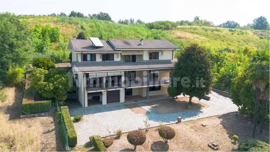 Villa in vendita a Briona