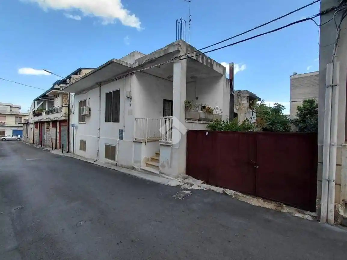 Casa indipendente in vendita a Cassano delle Murge