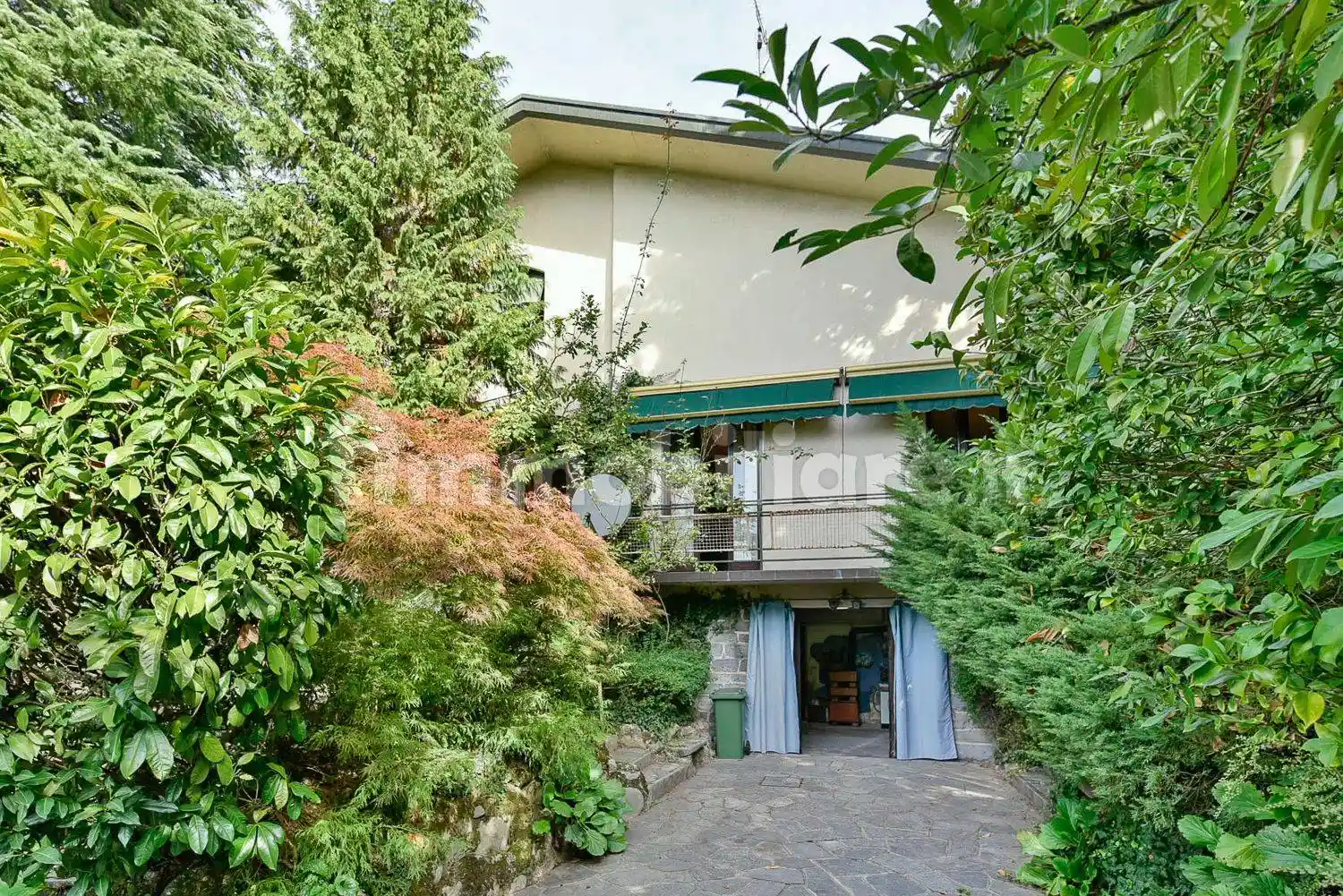 Villa in vendita a Cadorago
