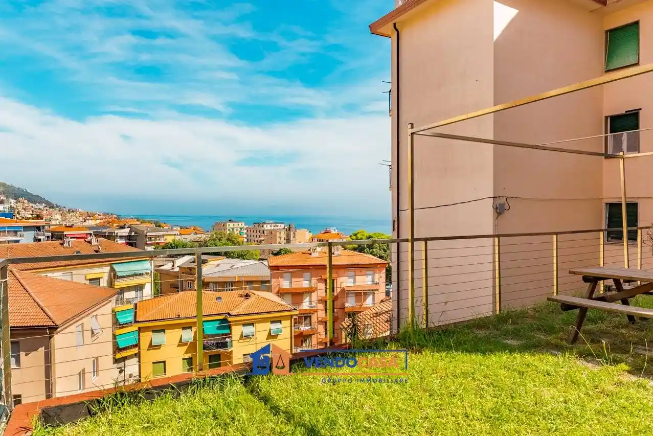 Appartamento in vendita a Varazze