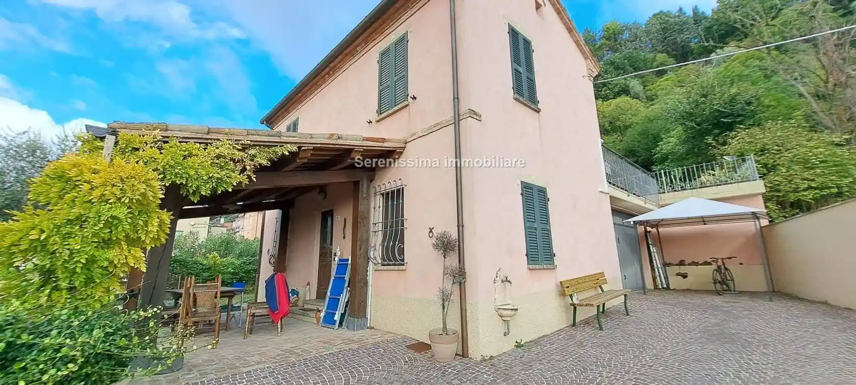 Villa in vendita a Vallefoglia
