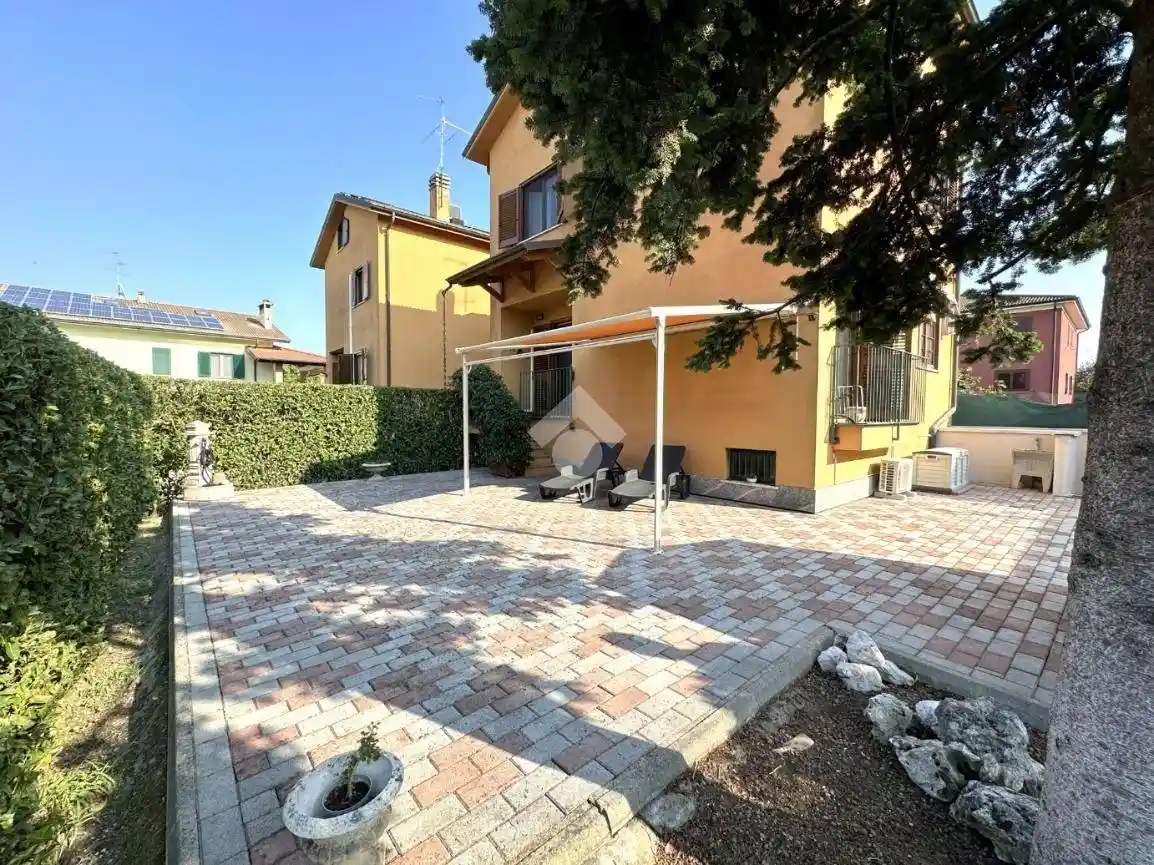 Villetta a schiera in vendita a Tribiano