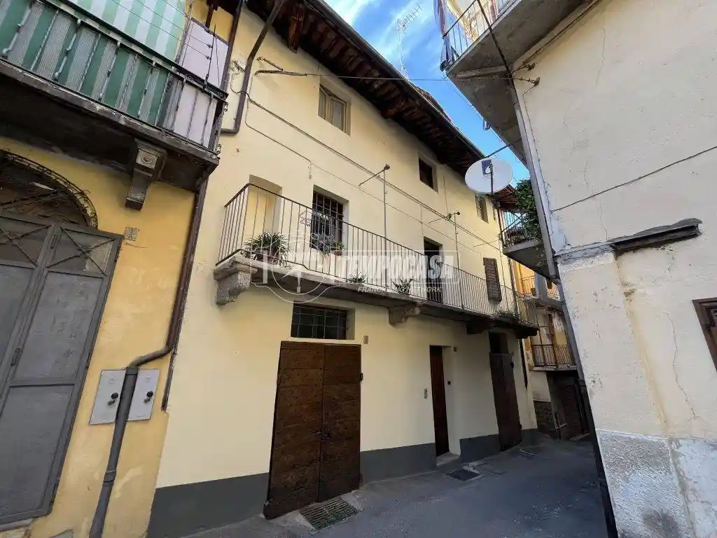 Casa indipendente in vendita a Cuorgnè