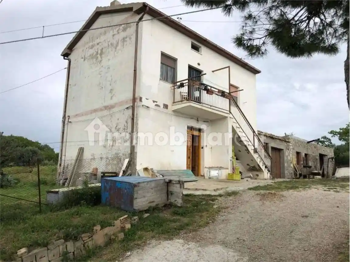 Rustico - Casale in vendita a Palata