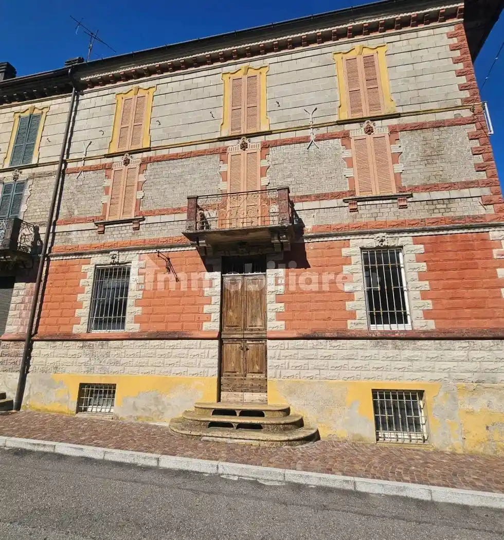Casa indipendente in vendita a Lenna
