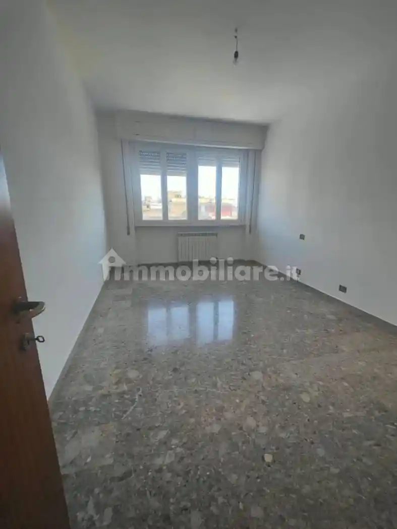 Appartamento in affitto a Carrara