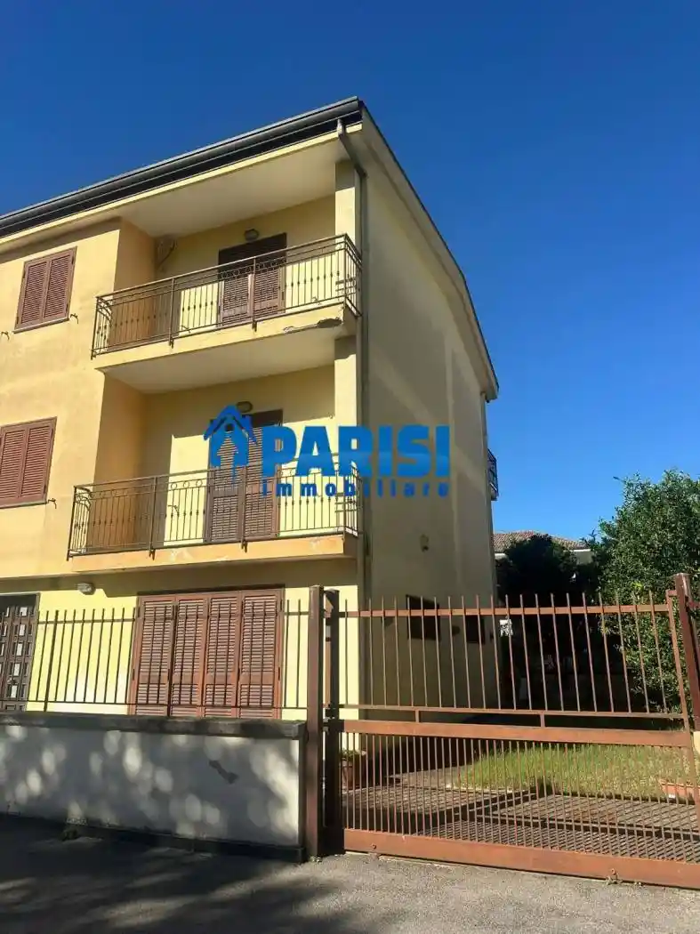 Villa in vendita a Giugliano in Campania