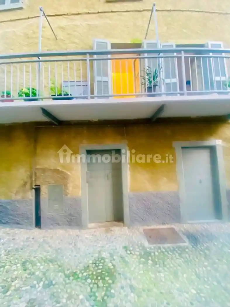 Casa indipendente in vendita a Introbio