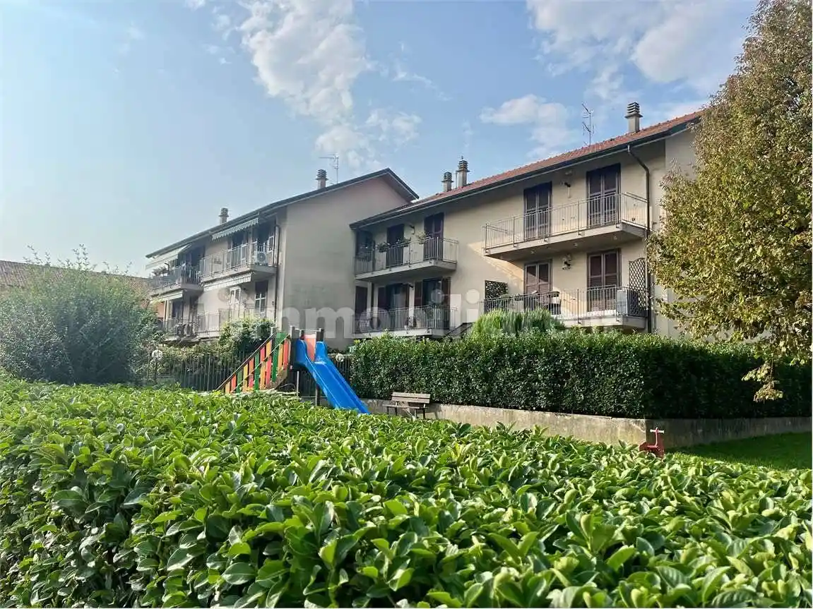 Appartamento in vendita a Sesto Calende