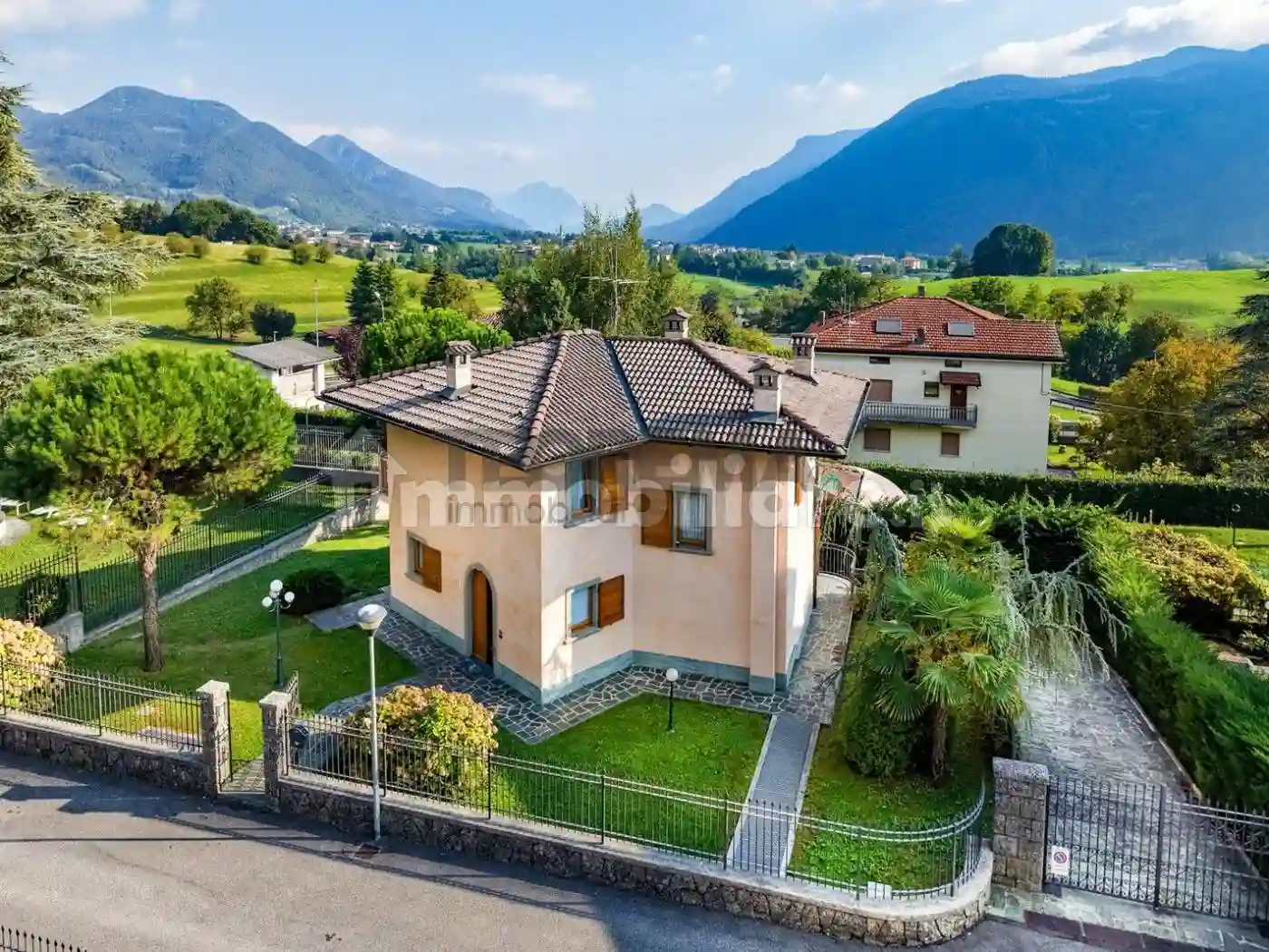 Villa - foto 2