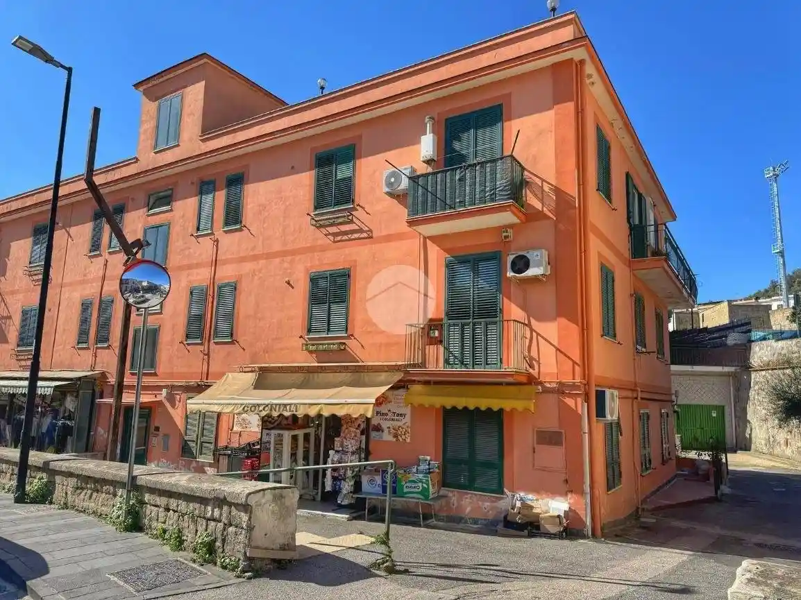 Appartamento in vendita a Pozzuoli