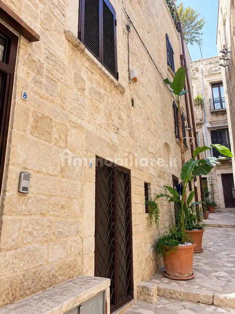 Palazzo - Edificio in vendita a Bisceglie