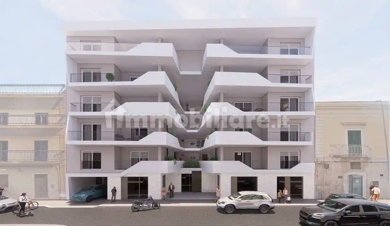Palazzo - Edificio in affitto a Bitonto