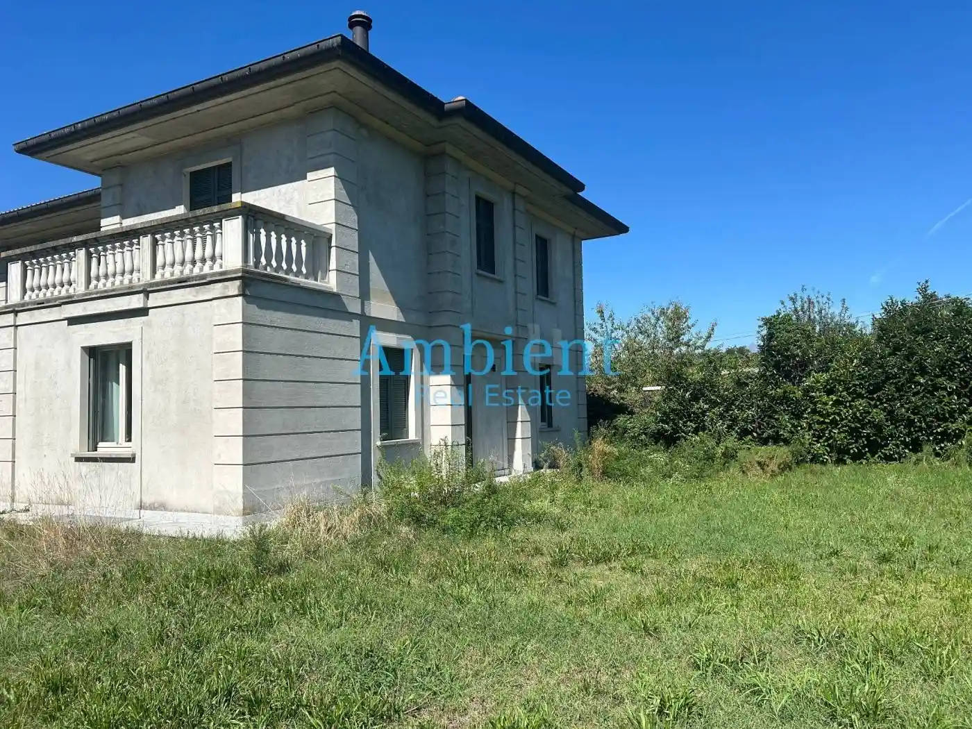 Villa in vendita a Monvalle