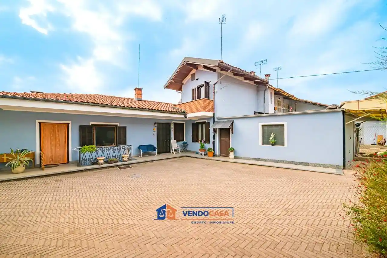 Villa in vendita a Busca
