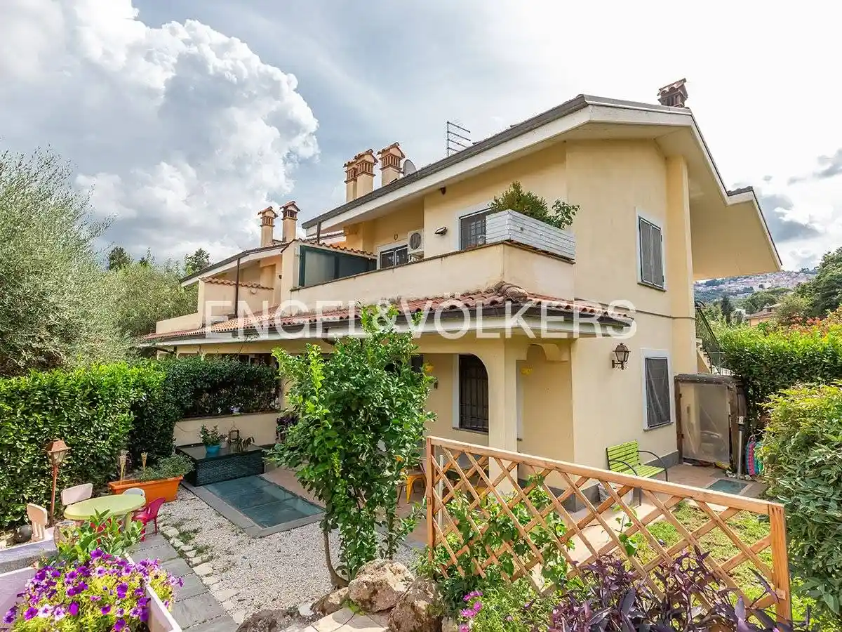 Villetta a schiera in vendita a Rocca di Papa