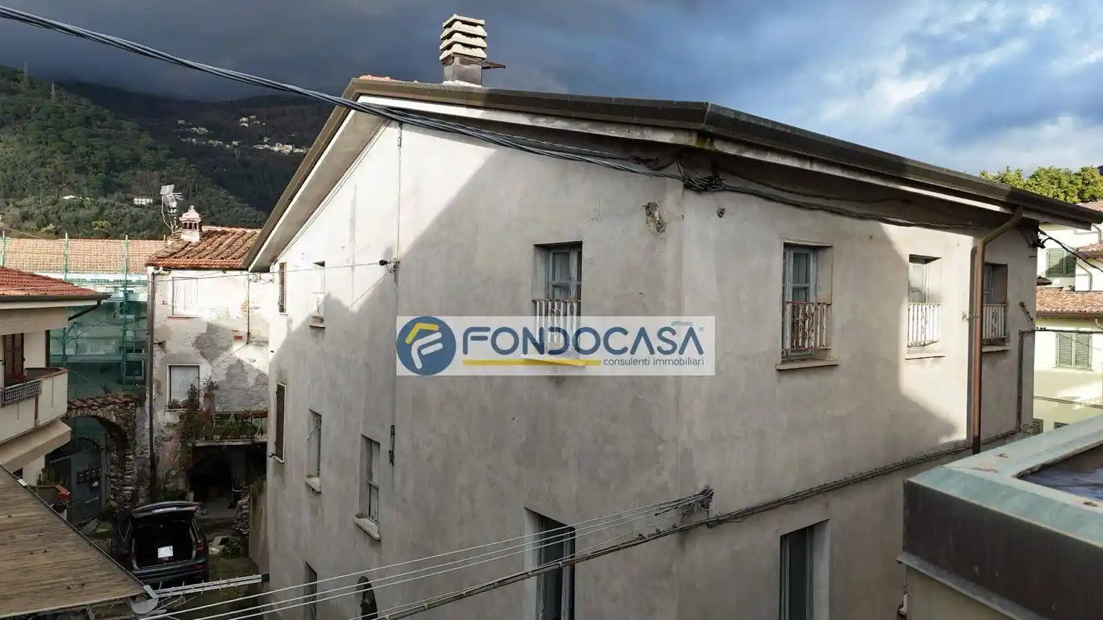 Casa indipendente in vendita a Massa