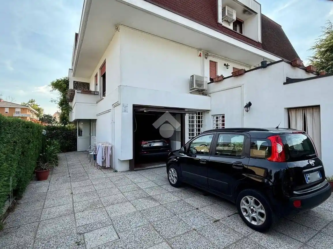 Villa in vendita a Selvazzano Dentro