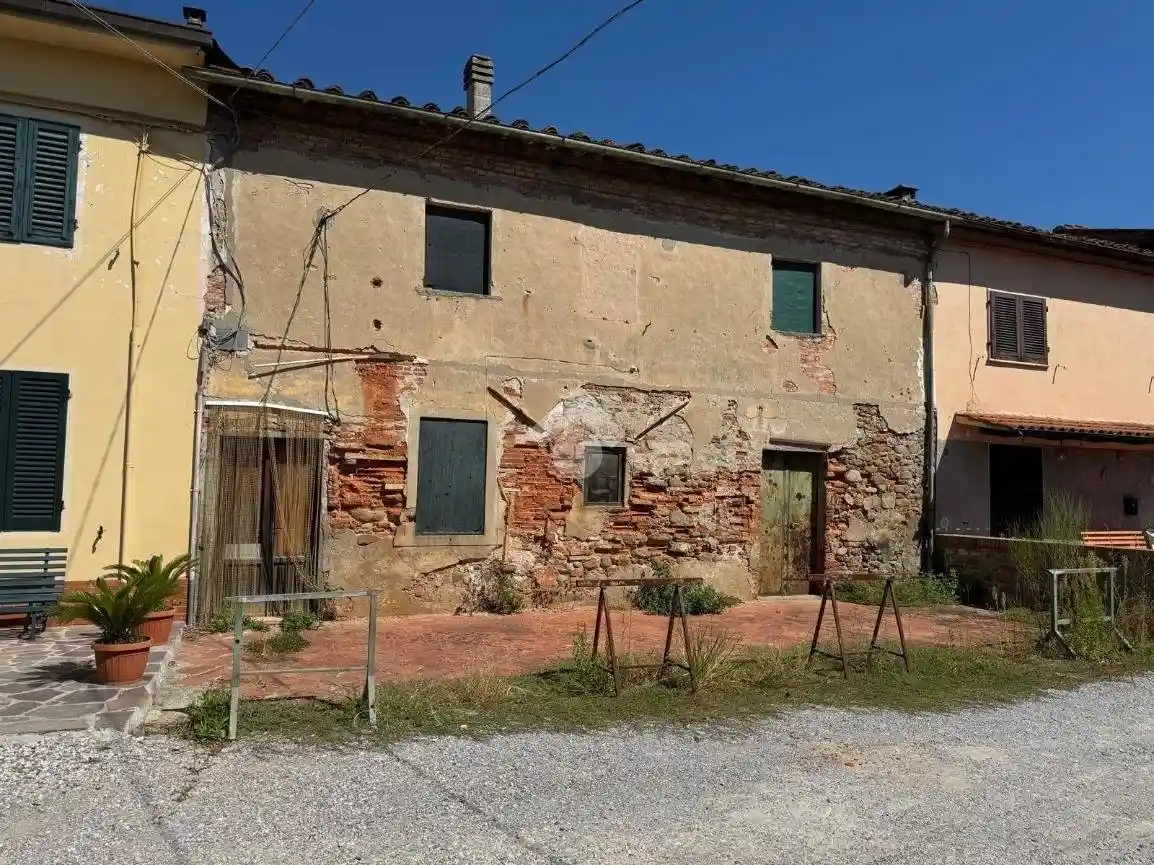 Rustico - Casale in vendita a Chiesina Uzzanese
