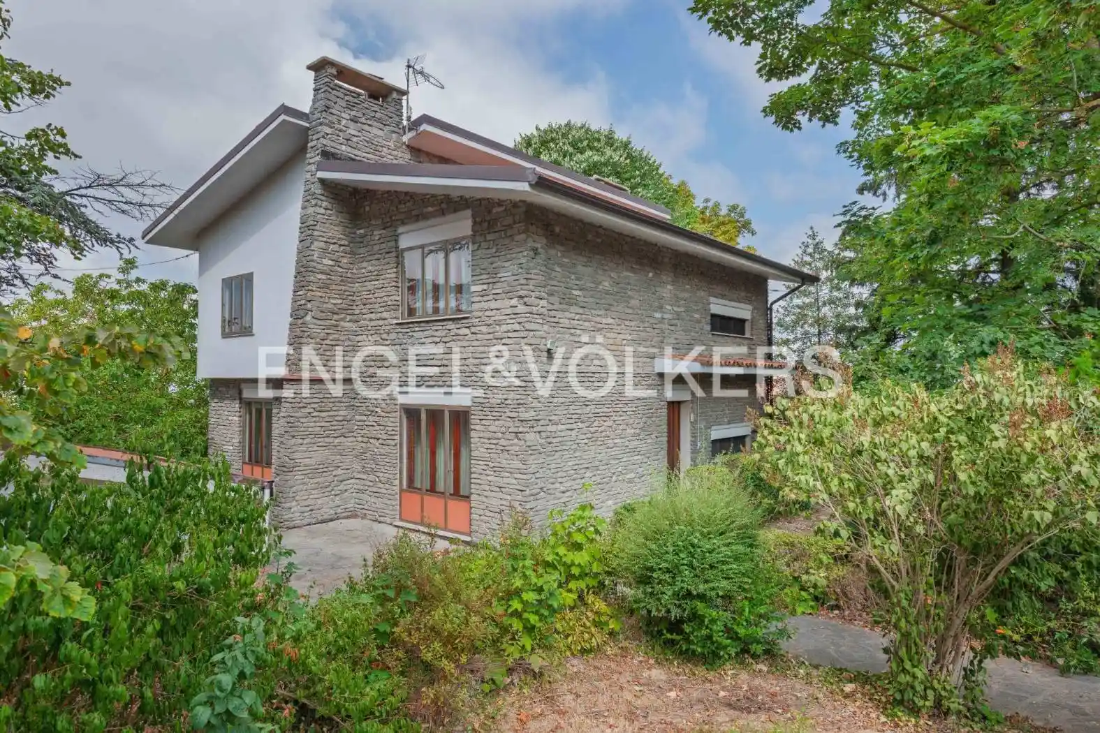 Villa in vendita a Mombarcaro