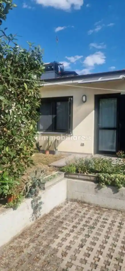 Casa indipendente in affitto a Parma