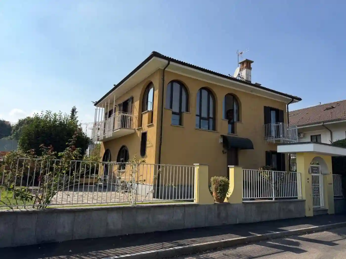 Villa - foto 2