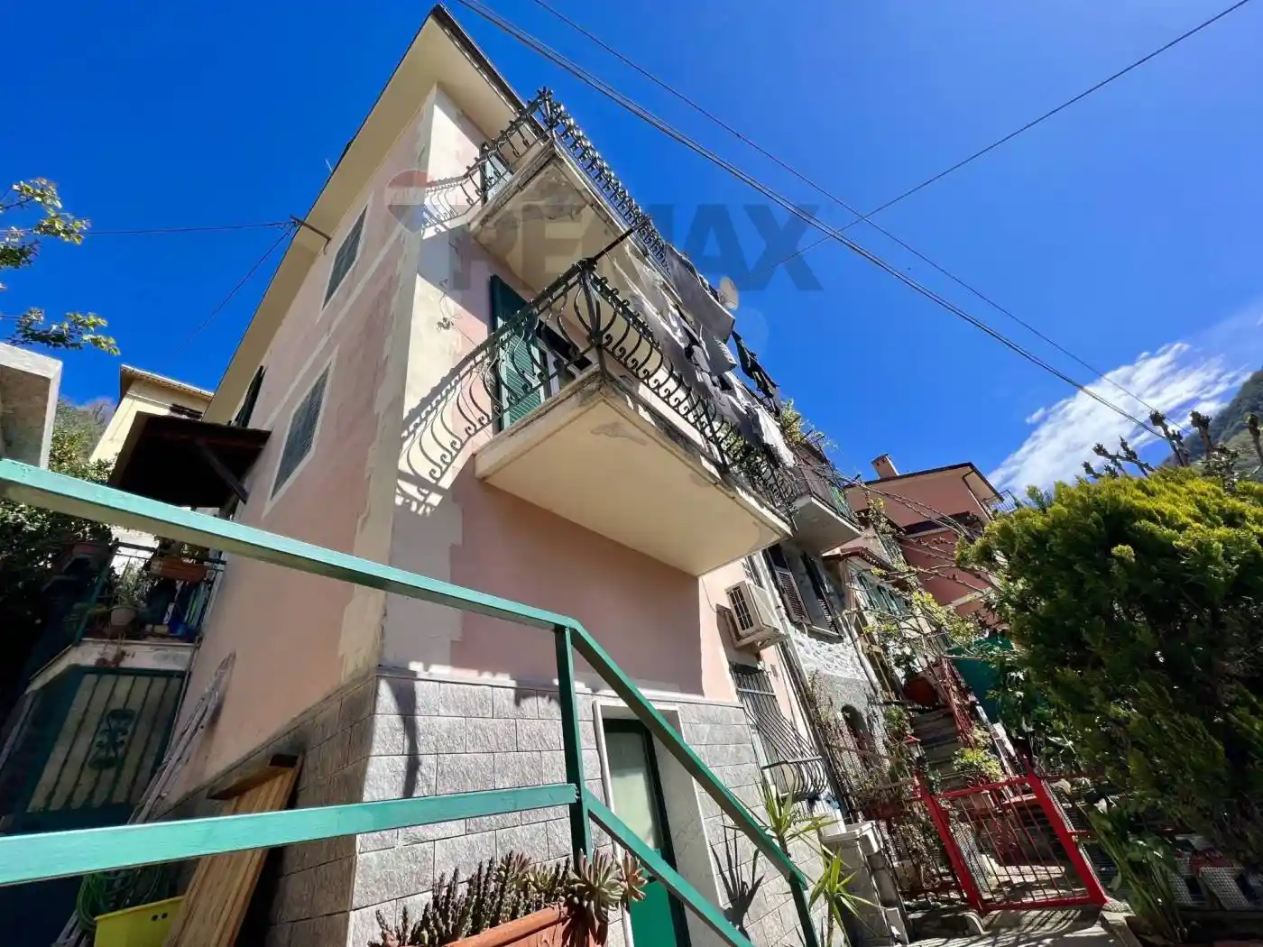 Casa indipendente in vendita a Avegno