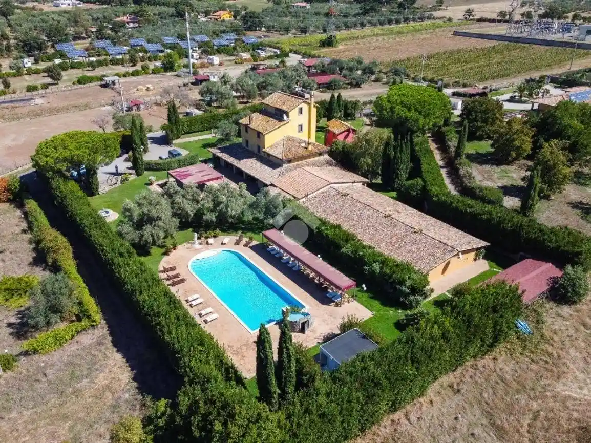 Villa in vendita a Viterbo