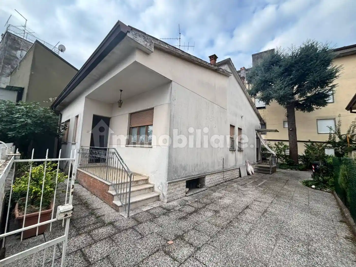Villa in vendita a San Giovanni Lupatoto