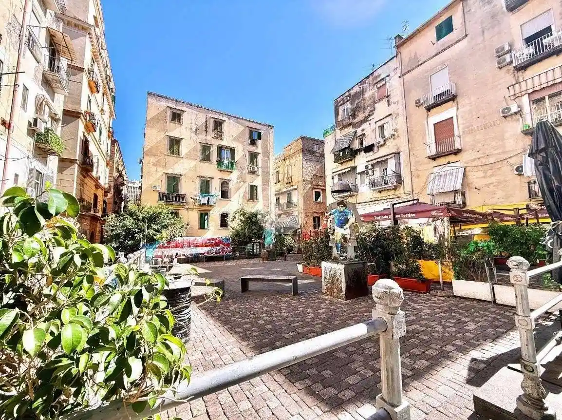 Appartamento in vendita a Napoli