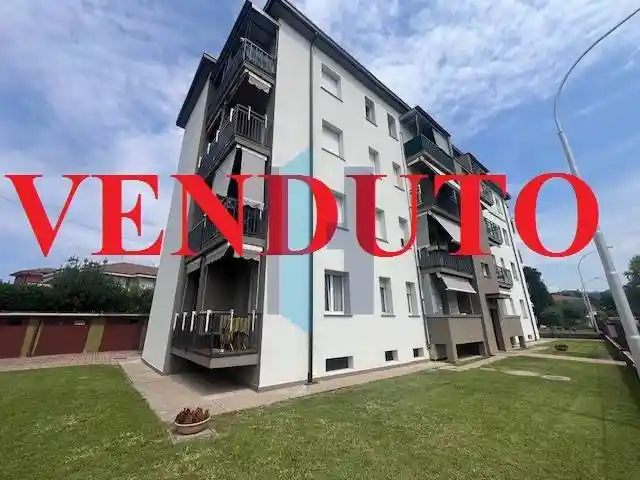 Appartamento in vendita a Curno