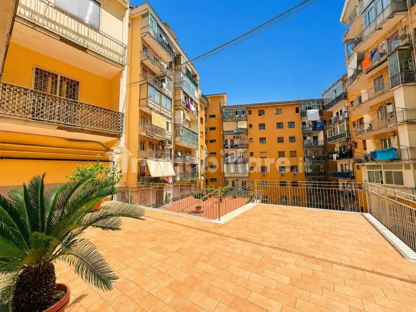 Appartamento in vendita a Napoli