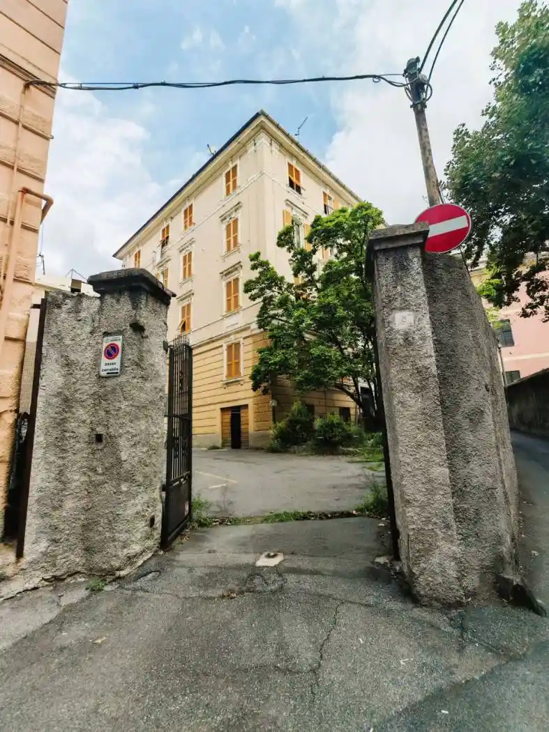 Appartamento in vendita a Genova