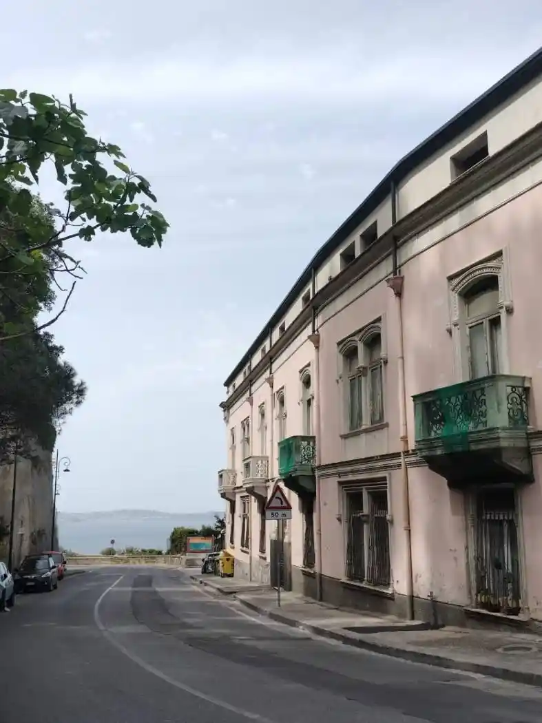 Appartamento in vendita a Napoli