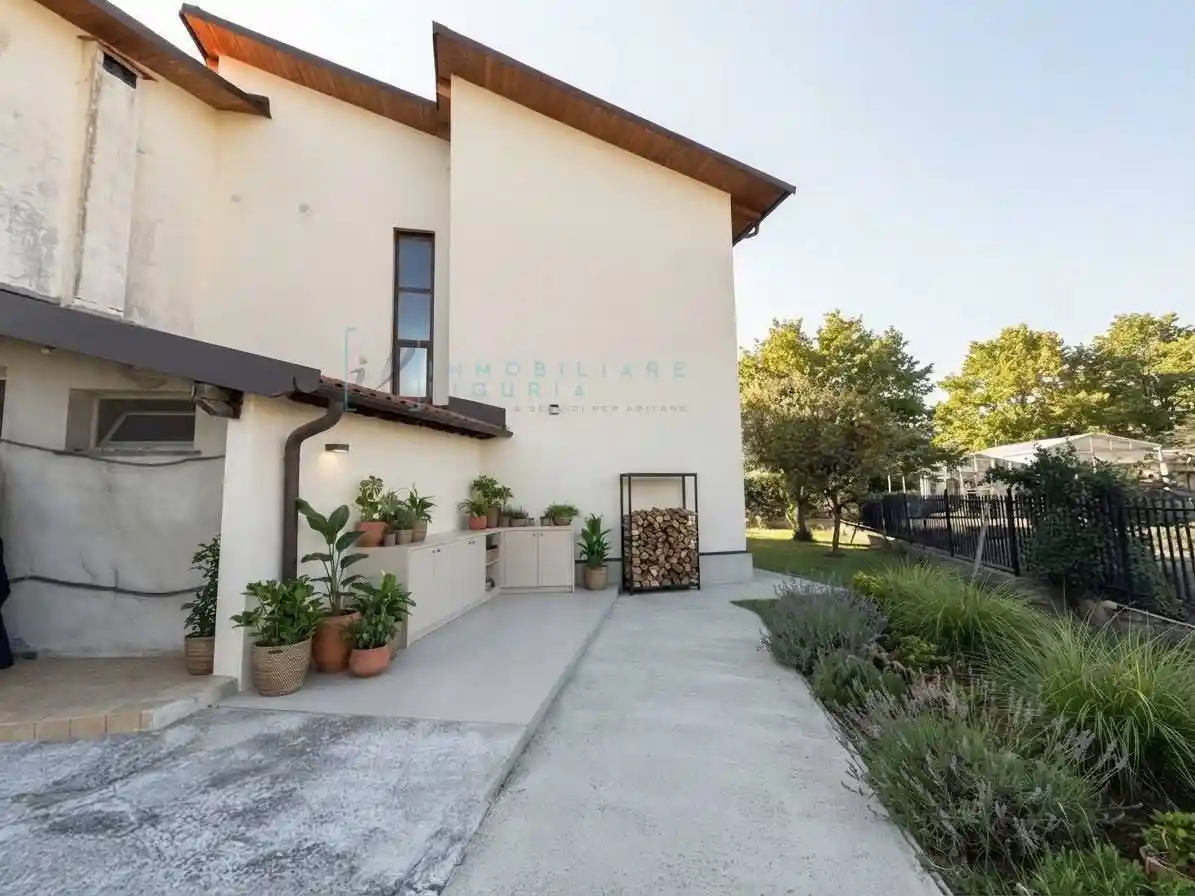 Villa in vendita a Albenga
