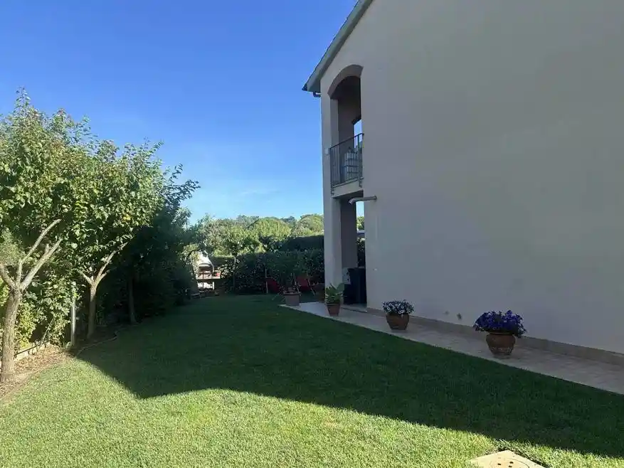 Villetta a schiera in vendita a Collesalvetti