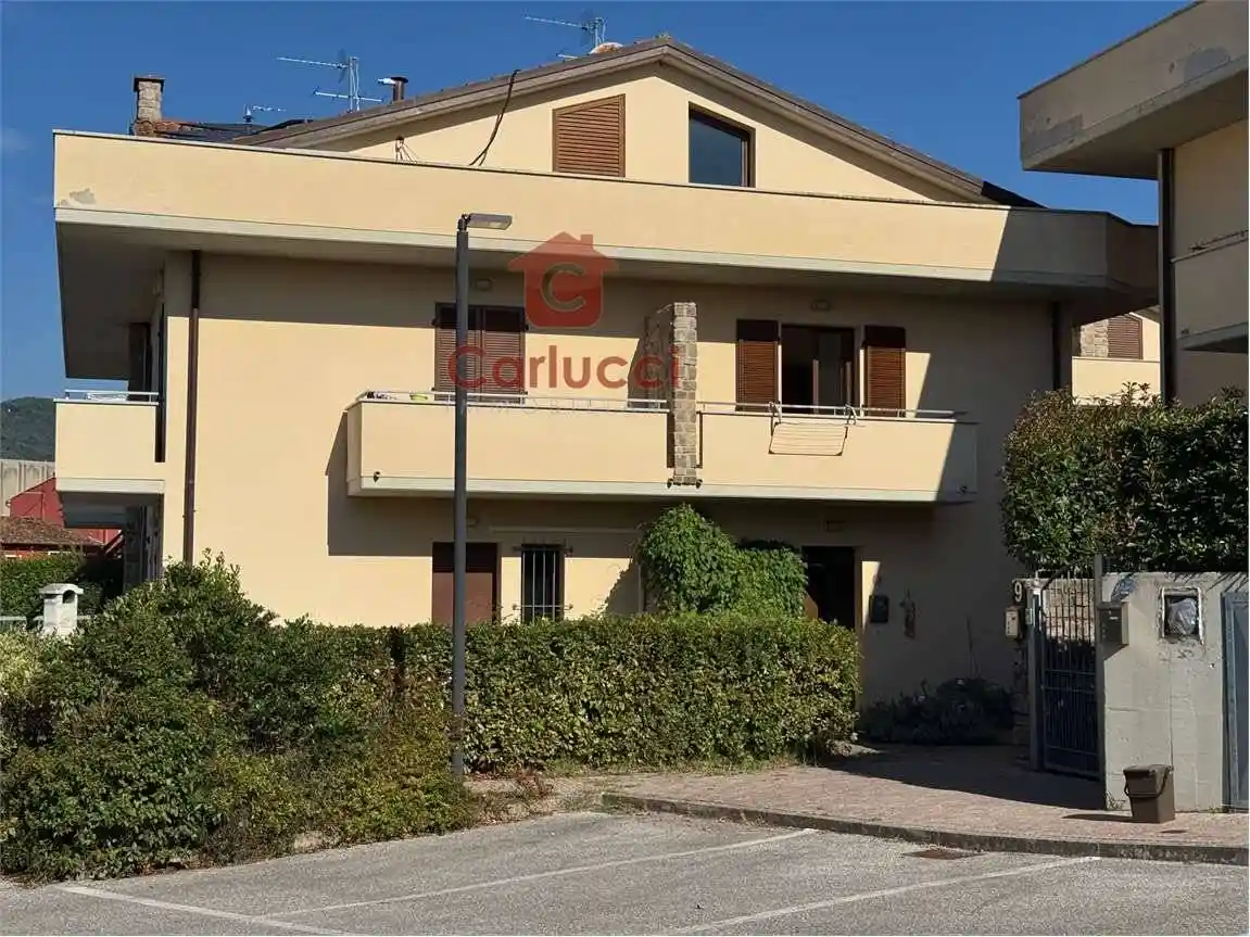 Villetta a schiera in vendita a Uzzano