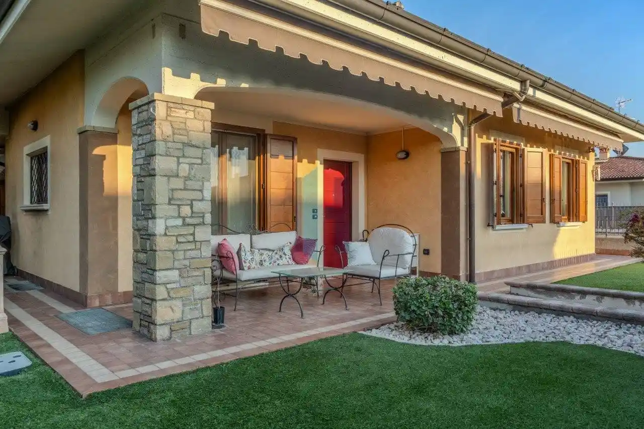 Villa in vendita a Travagliato