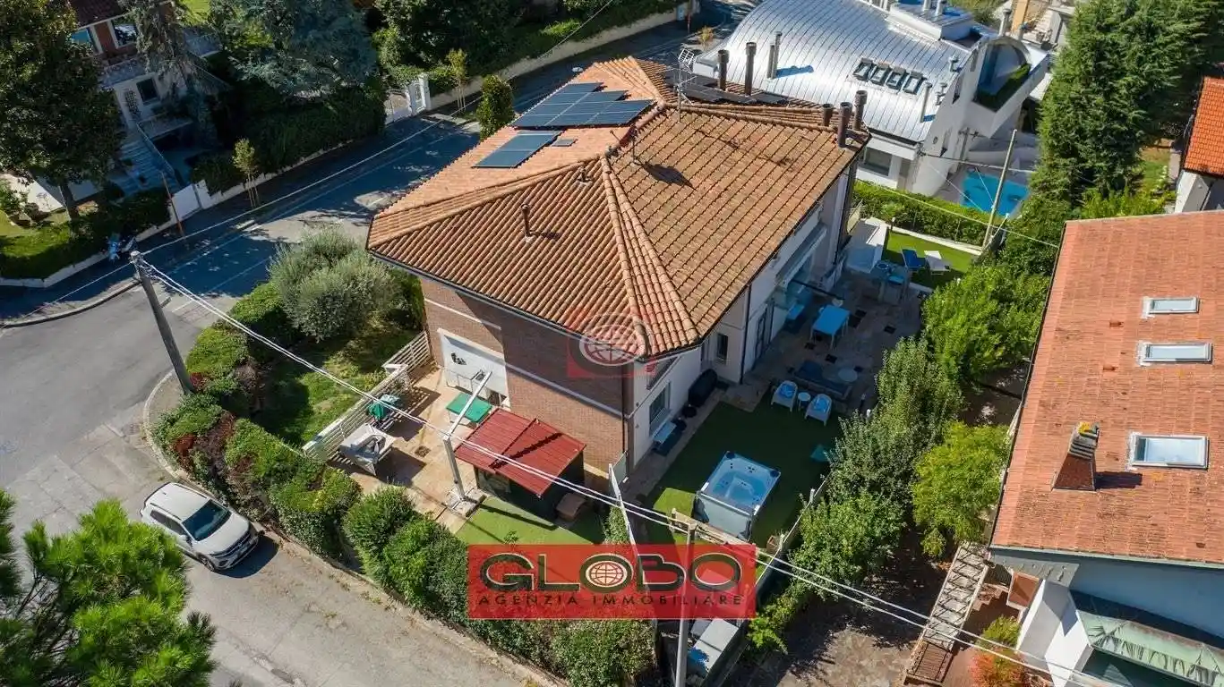Villa in vendita a Cesena