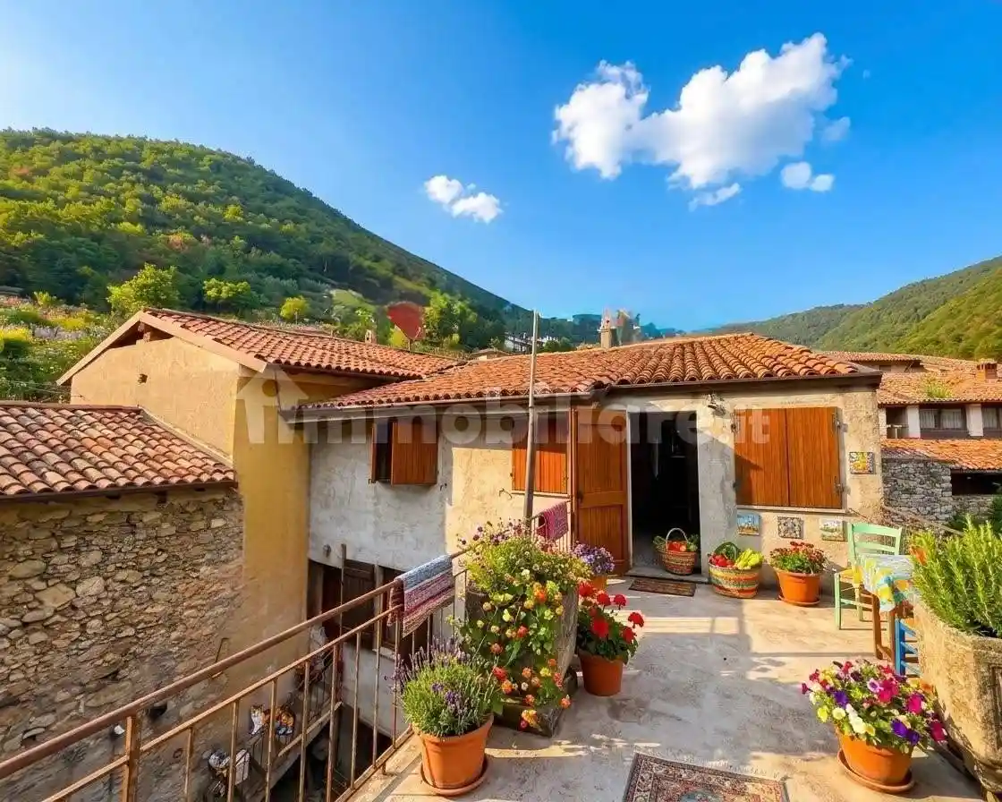 Casa indipendente in vendita a Viadanica
