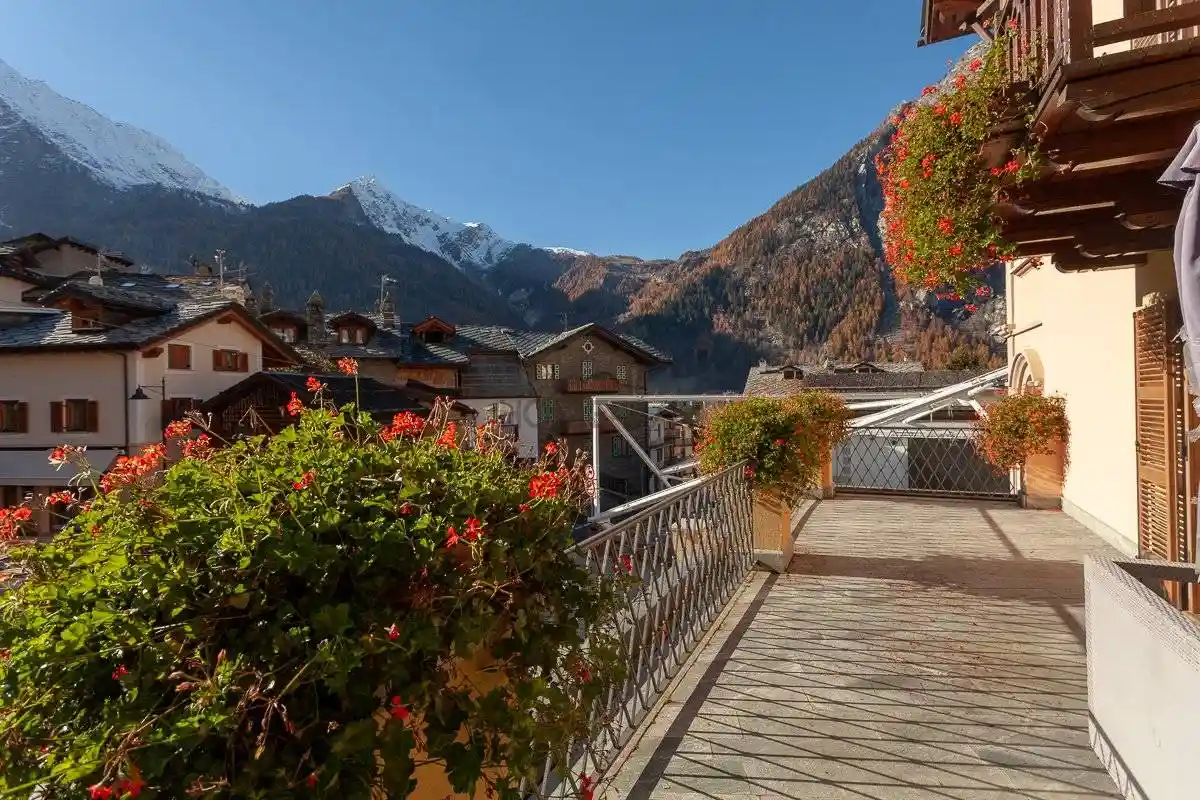 Appartamento in affitto a Courmayeur